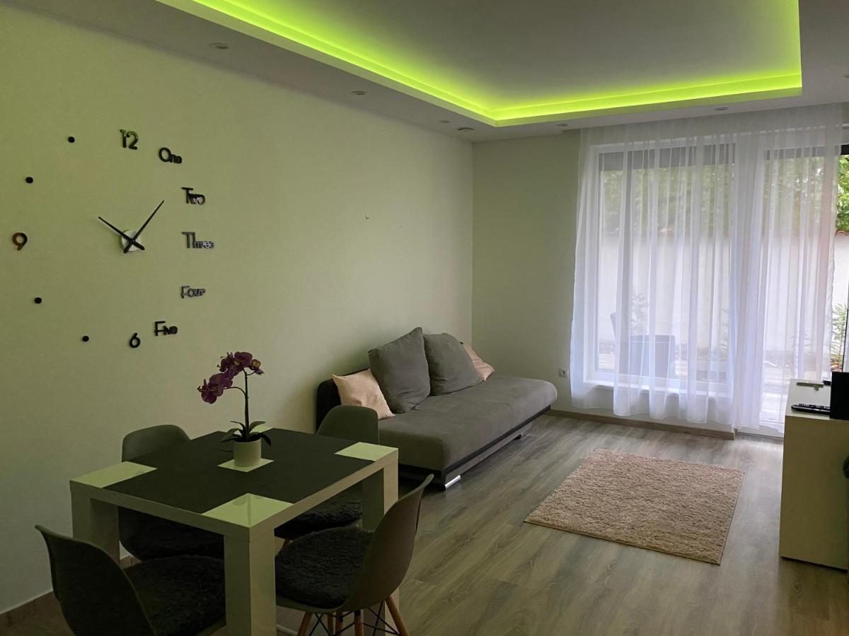 Oasis Apartman Hajdúszoboszló Exterior foto